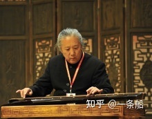 克拉玛依市古琴演奏家（杨青）的演奏特点与风格